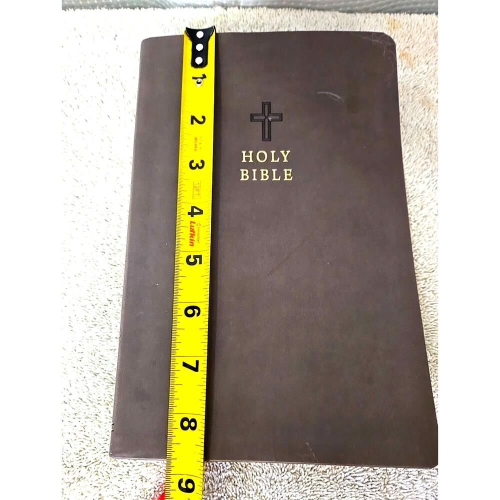 NKJV Holy Bible, Nelson Ultra Thinline Edition Leather Soft, Taupe Contemporary